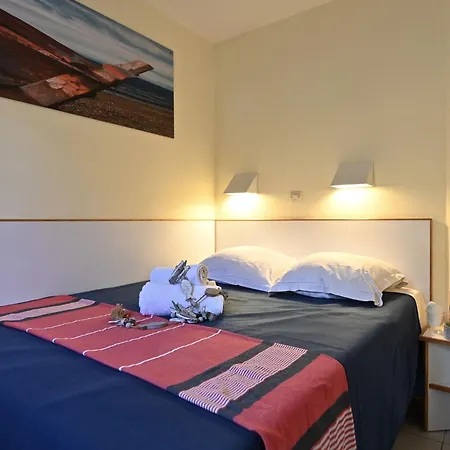 L'esquinade - F2 105 By Interhome