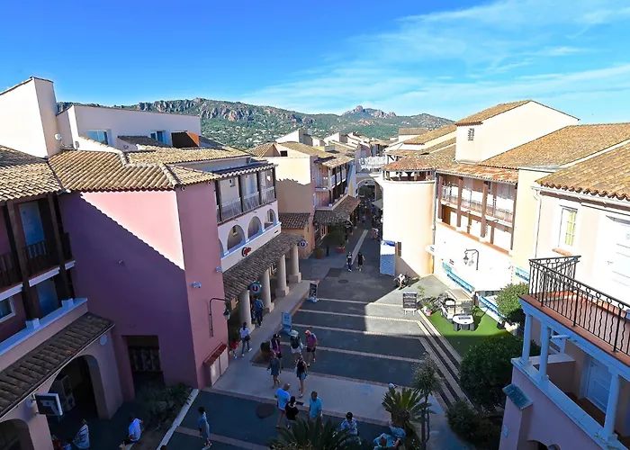 L'esquinade - F2 105 By Interhome Saint-Raphaël