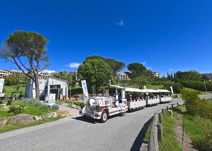 L'esquinade - F2 105 By Interhome Saint-Raphaël